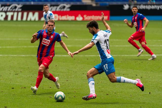 崔永熙21+8+5+4陈盈骏20+8 广州逆转险胜福建