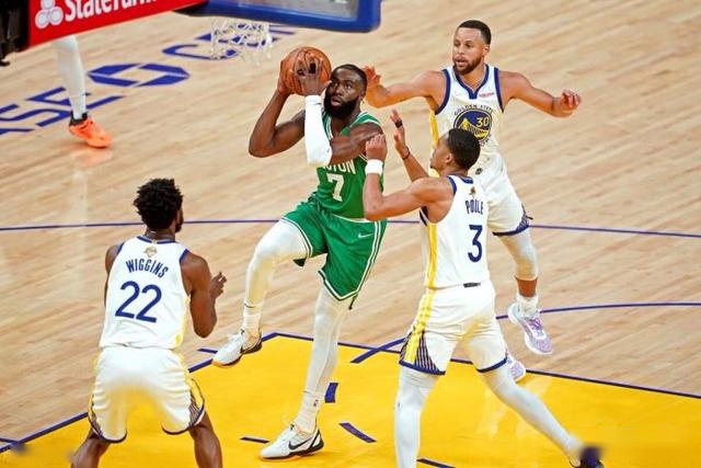 罗马体育报：尤文想要冬窗引援托纳利